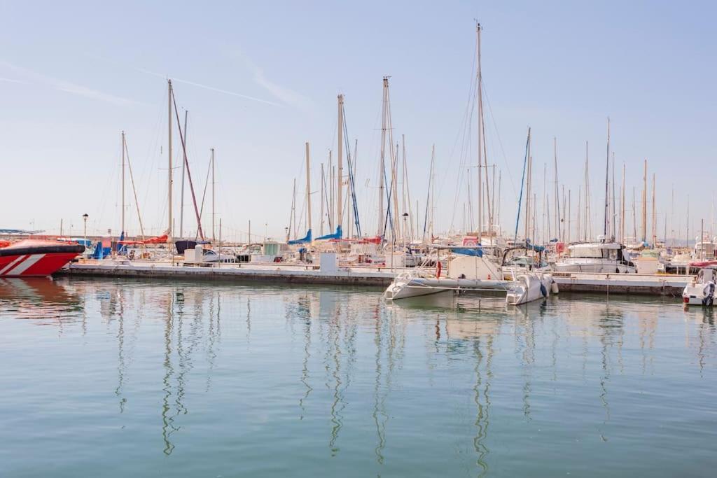 Faro Puerto Estepona Dış mekan fotoğraf