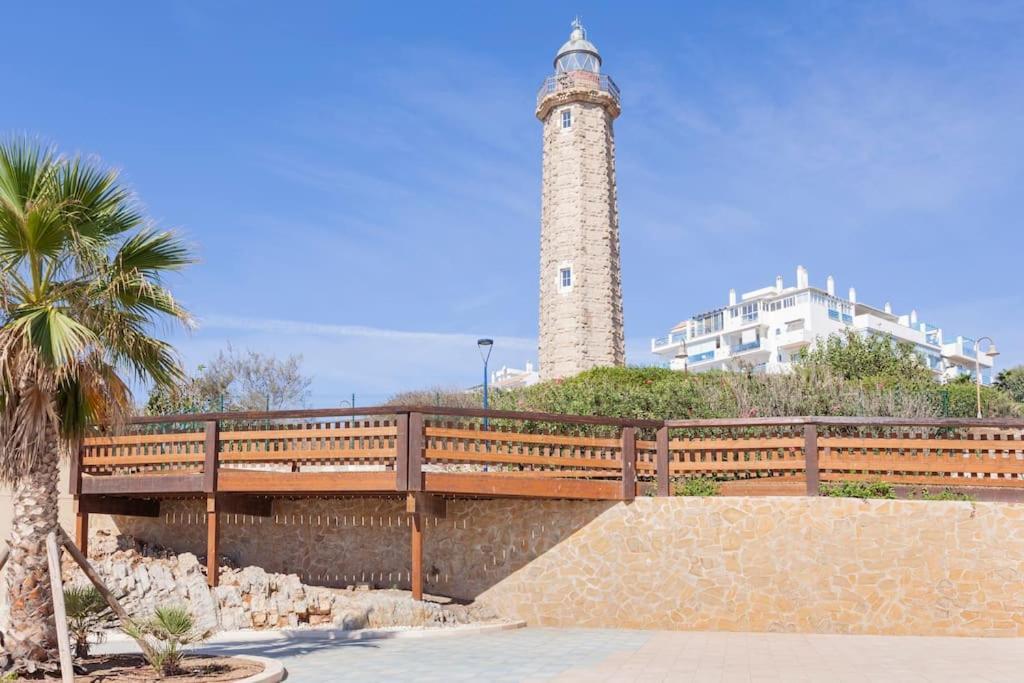 Faro Puerto Estepona Dış mekan fotoğraf